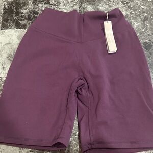Buffbunny aggressive scrunch short